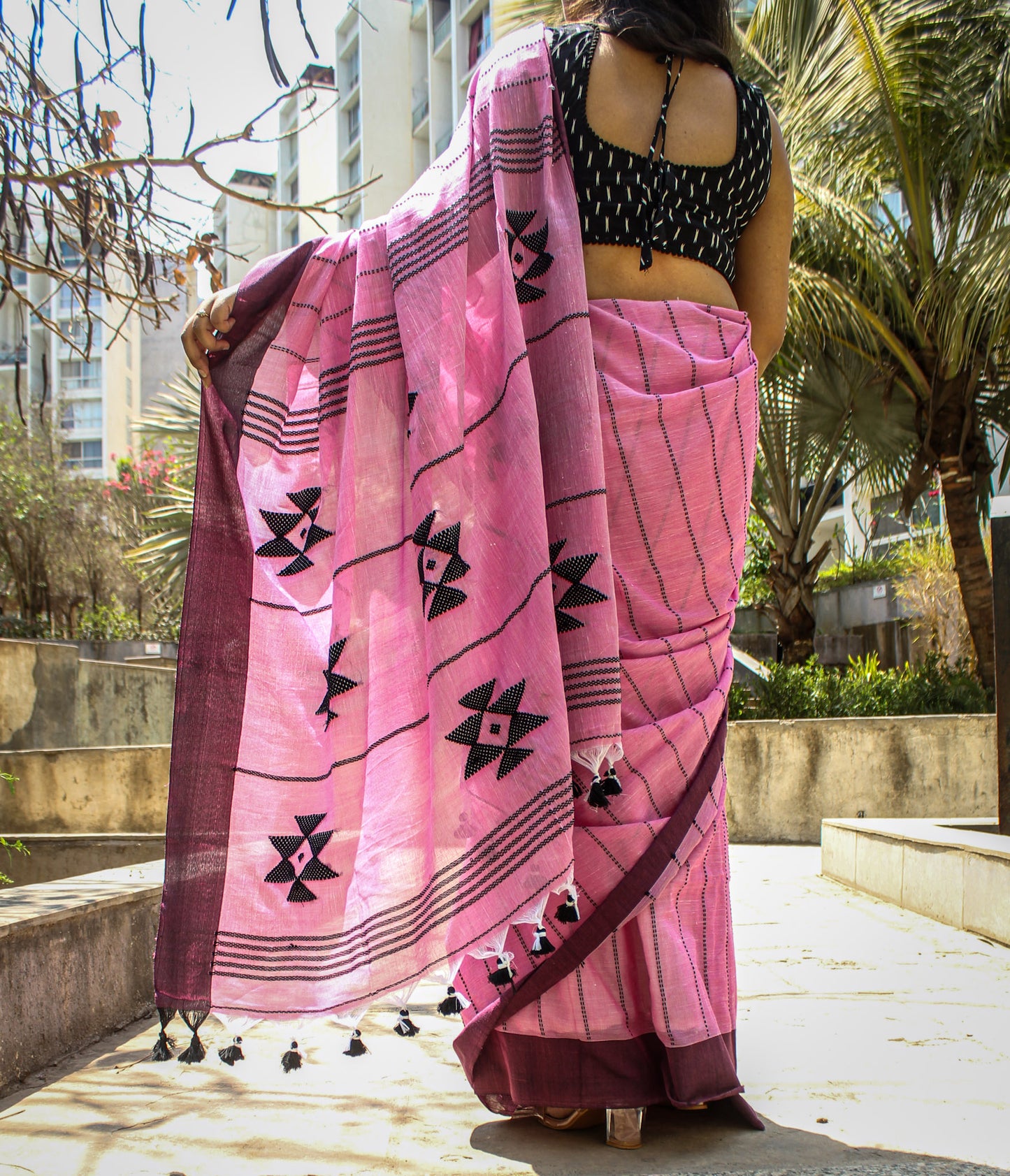 Gulabi Aankhe